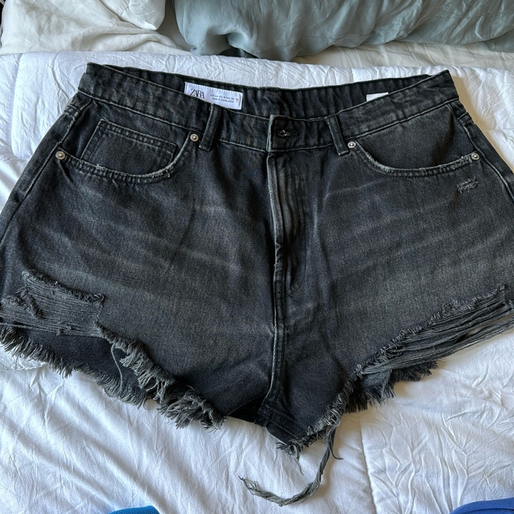 Zara TRF high waisted ripped black denim shirt size 12 (fits like a size 8). New